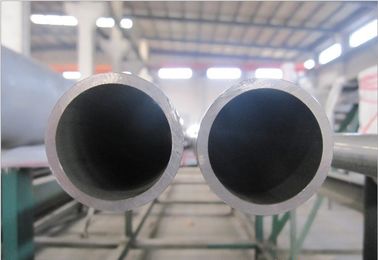 China Grote Diameter de Naadloze Buis van het 5 Duimroestvrije staal in Aardolie en Chemisch product leverancier